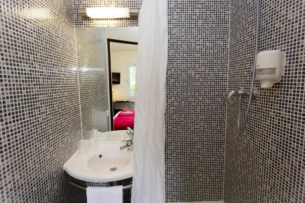 Hotel Akena Creil - Clermont Agnetz Bagian luar foto