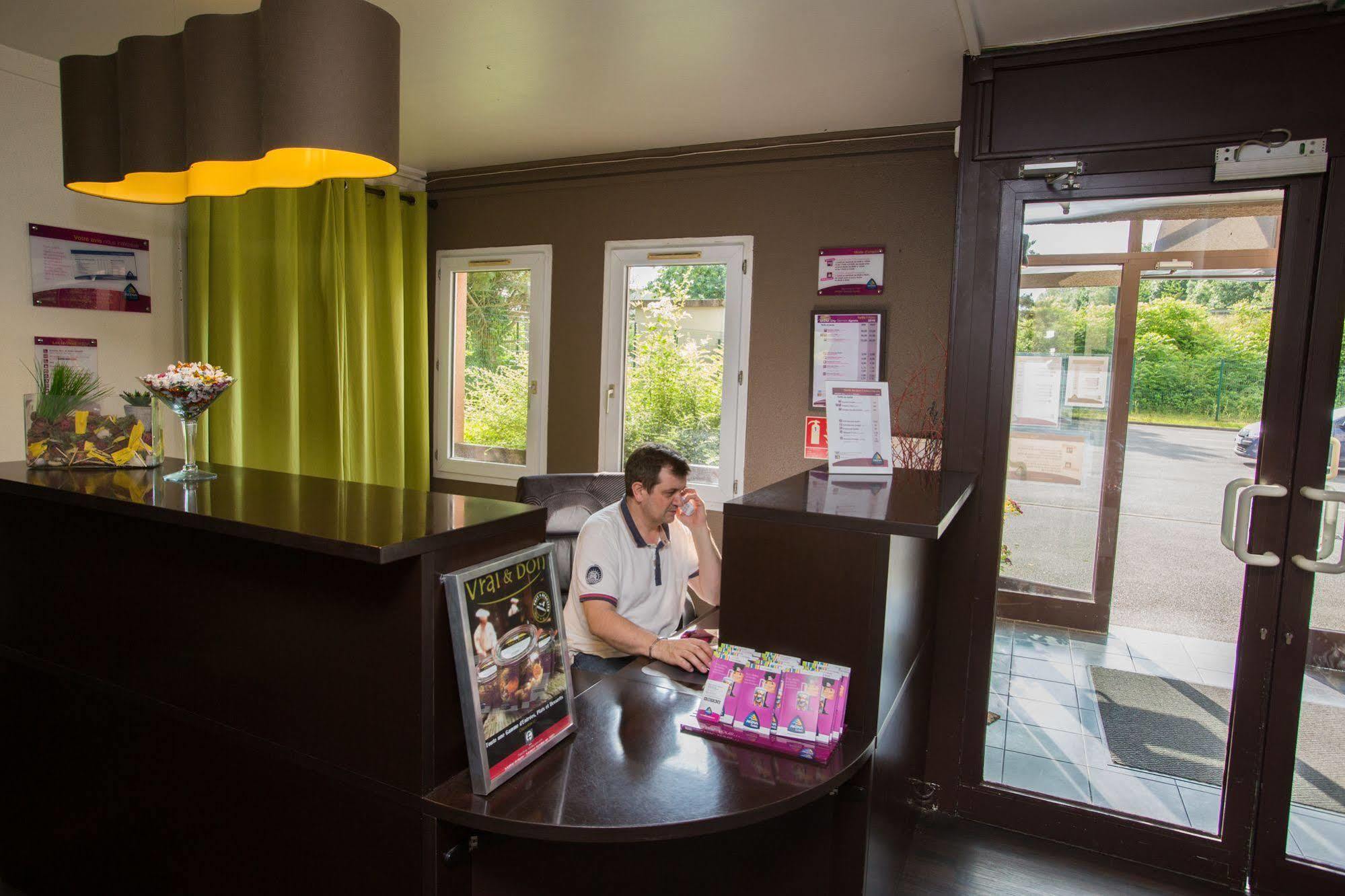 Hotel Akena Creil - Clermont Agnetz Bagian luar foto