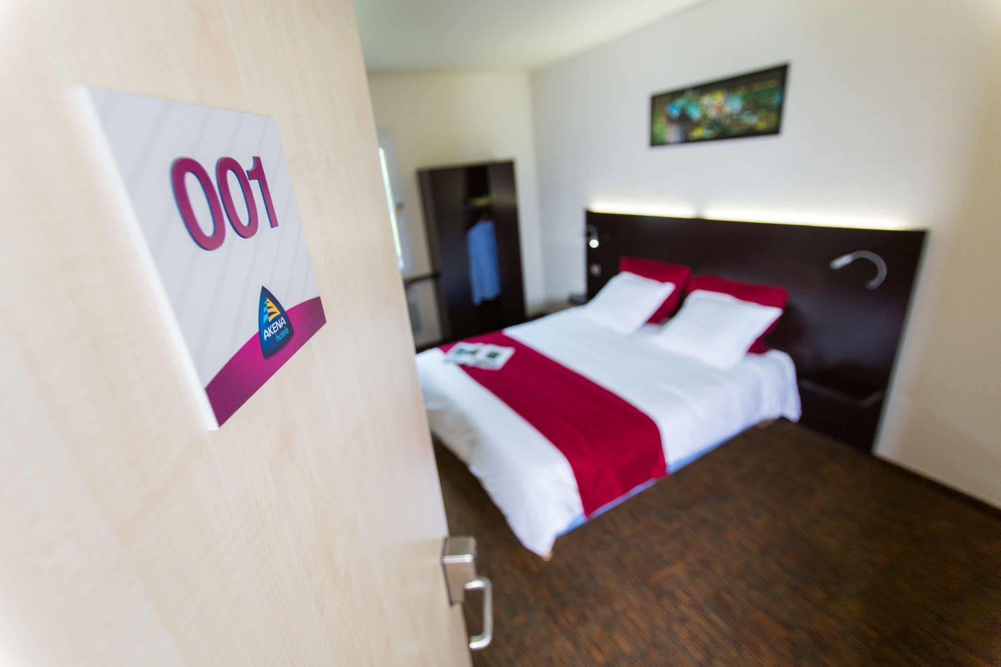 Hotel Akena Creil - Clermont Agnetz Bagian luar foto